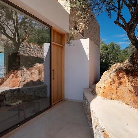 Villa Milos By Vintage Travel